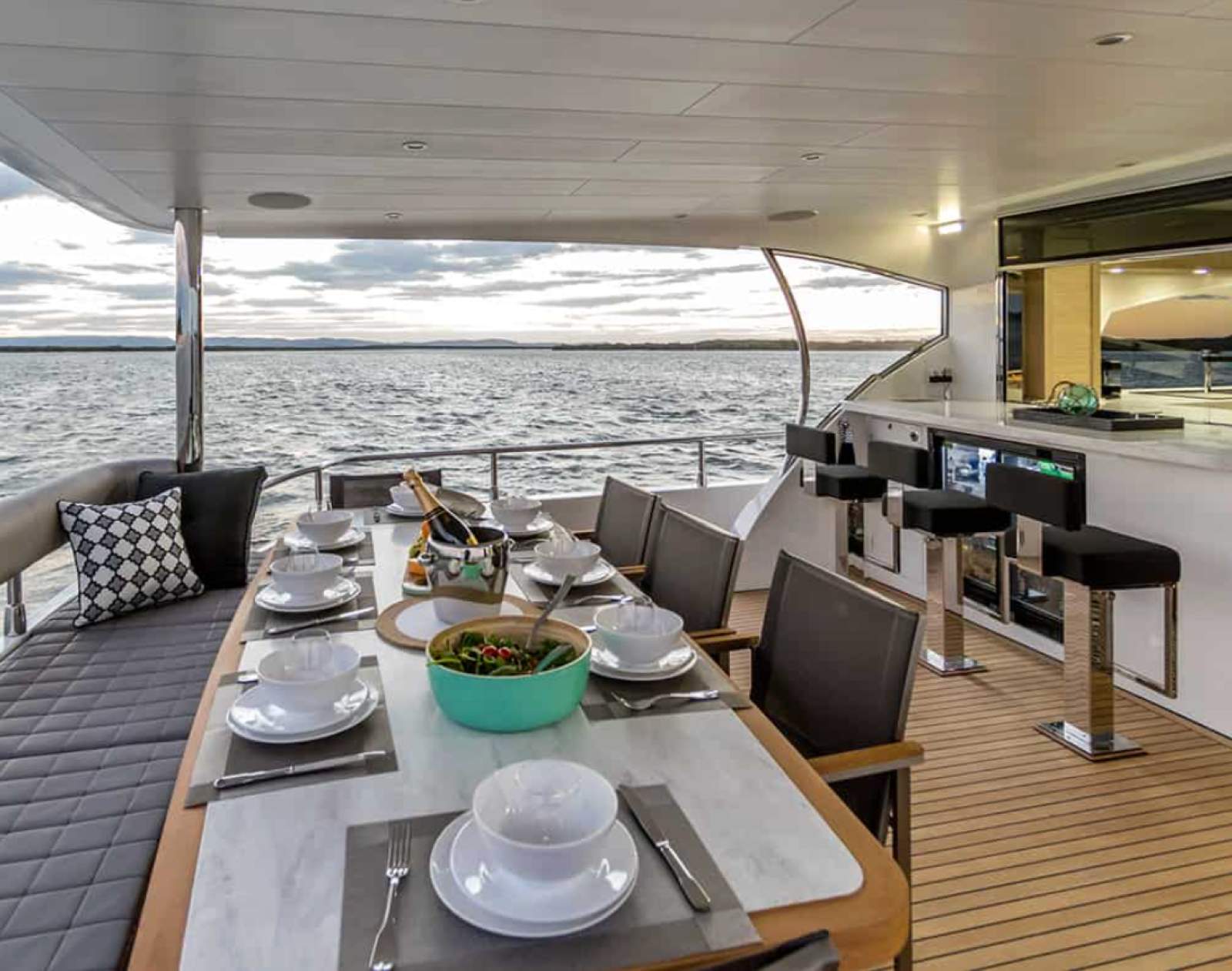 Whitehaven 7600 Sports Yacht