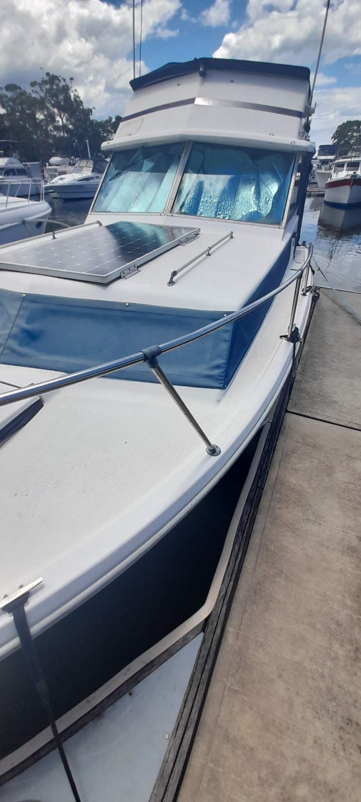 Mariner 25 Flybridge