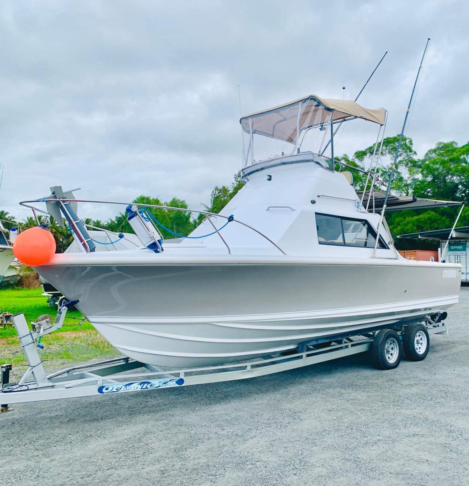 Bertram 26 Flybridge