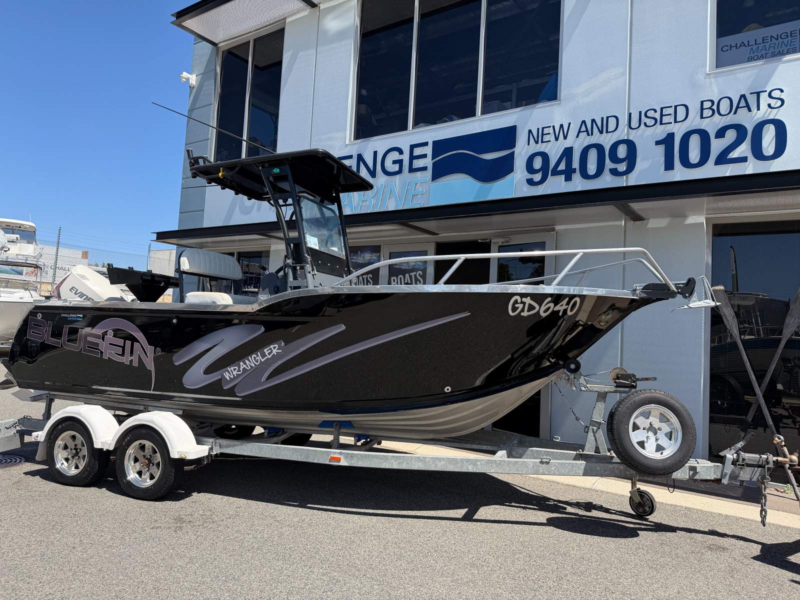 Bluefin 5.80 Wrangler With Evinrude E-TEC 150HP