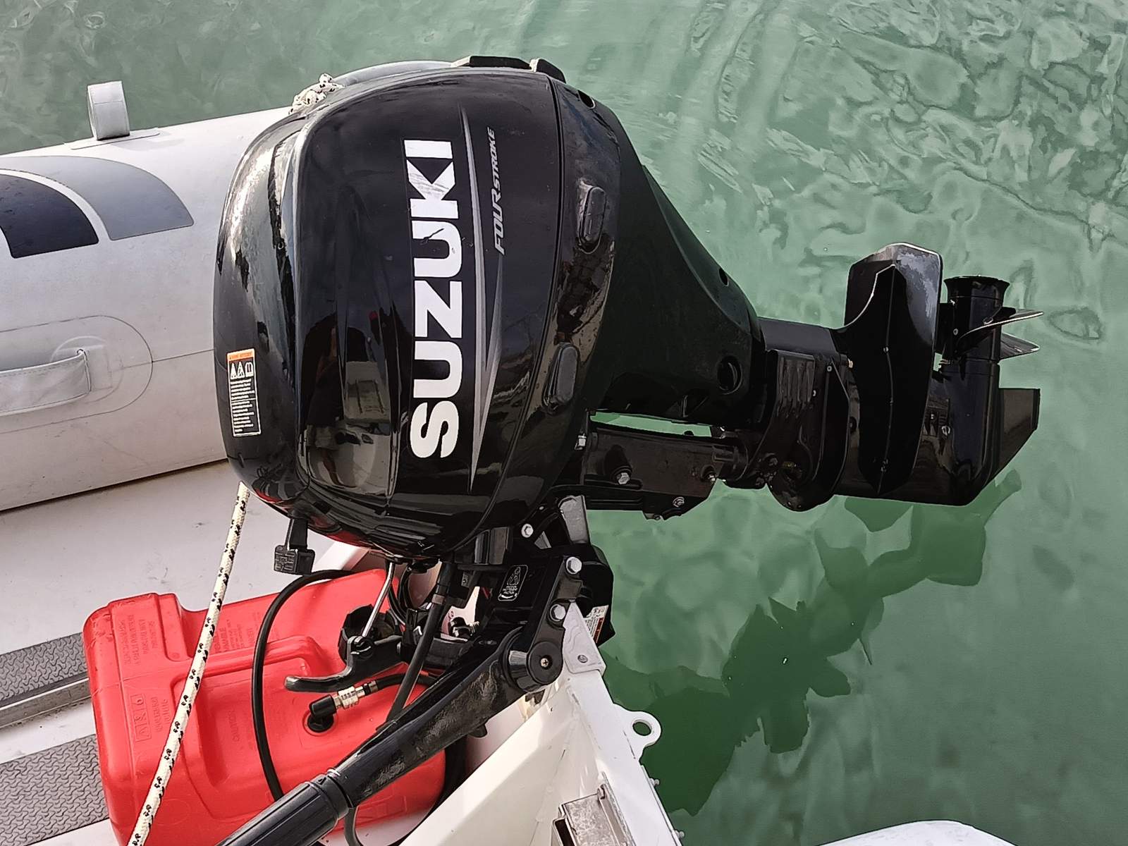 Suzuki 2024 4-stroke outboard