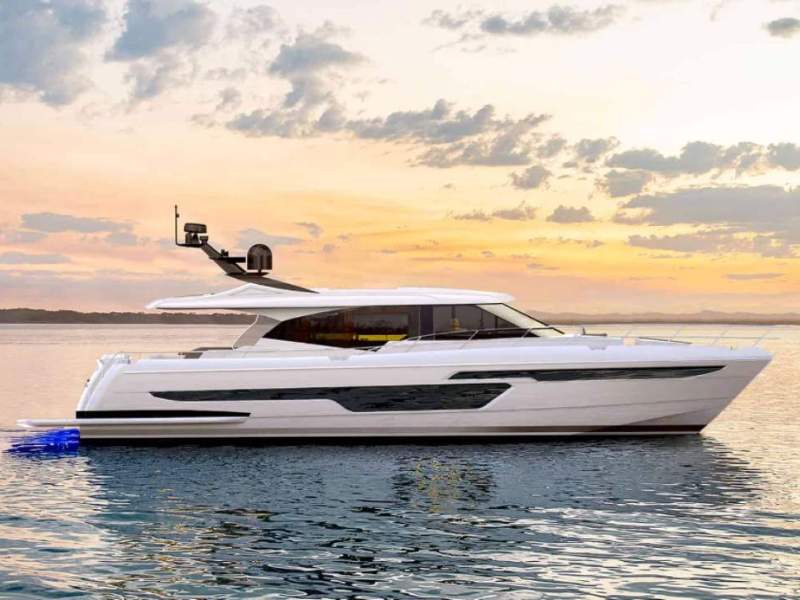 Whitehaven 6500 Coupe