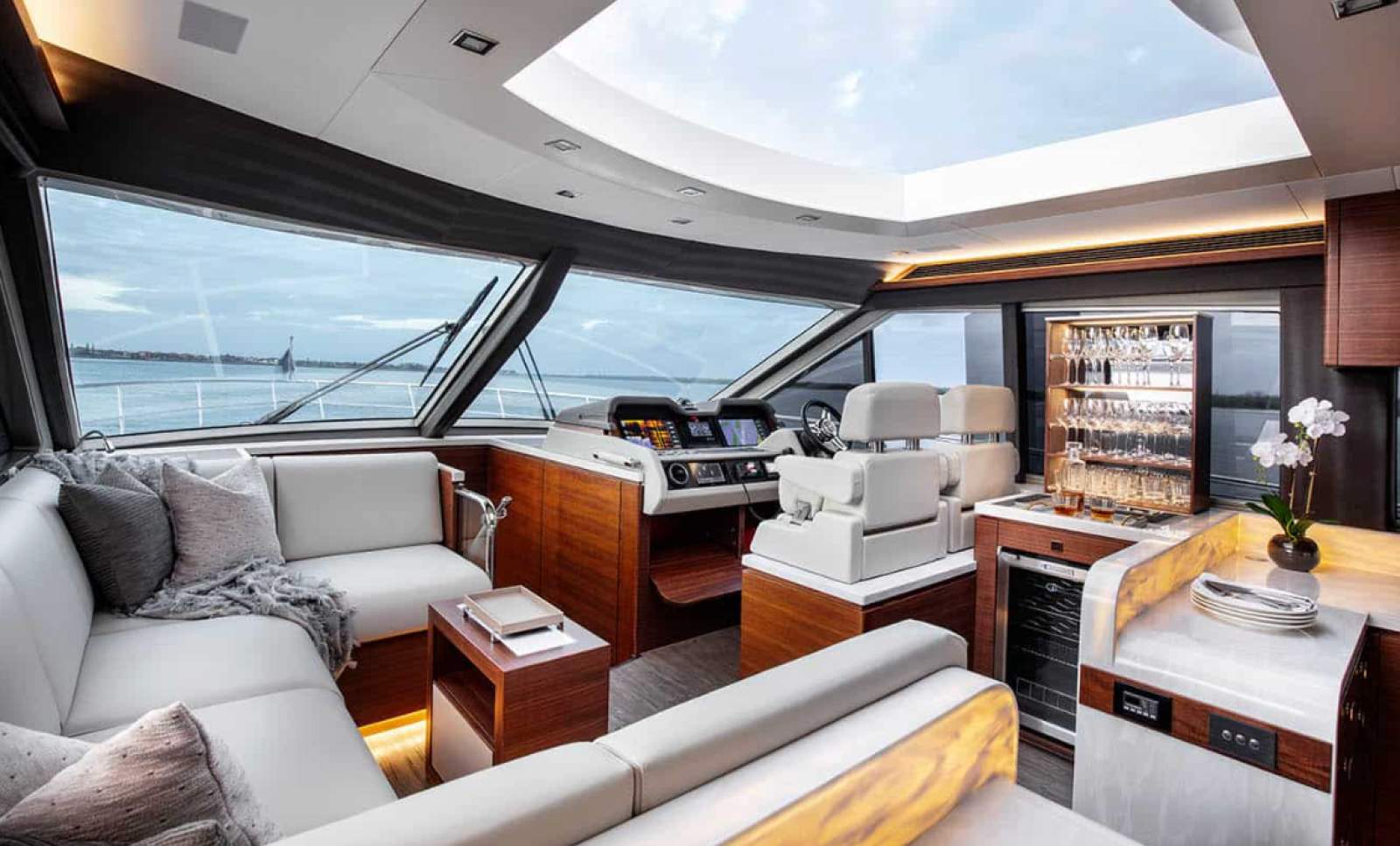 Whitehaven 6500 Coupe