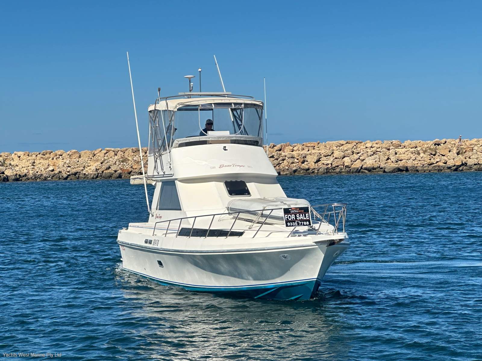 Thomascraft 35 Flybridge " NEW STYRE ENGINES ":Thomascraft 35 by YACHTS WEST ph 9335 7788