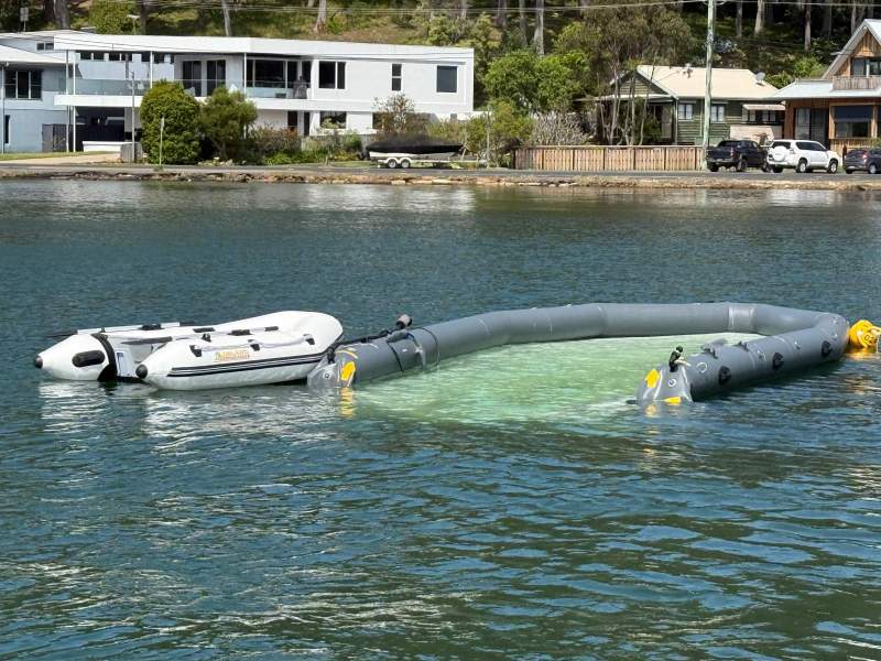 Fab Dock 21x - less than 1 year old