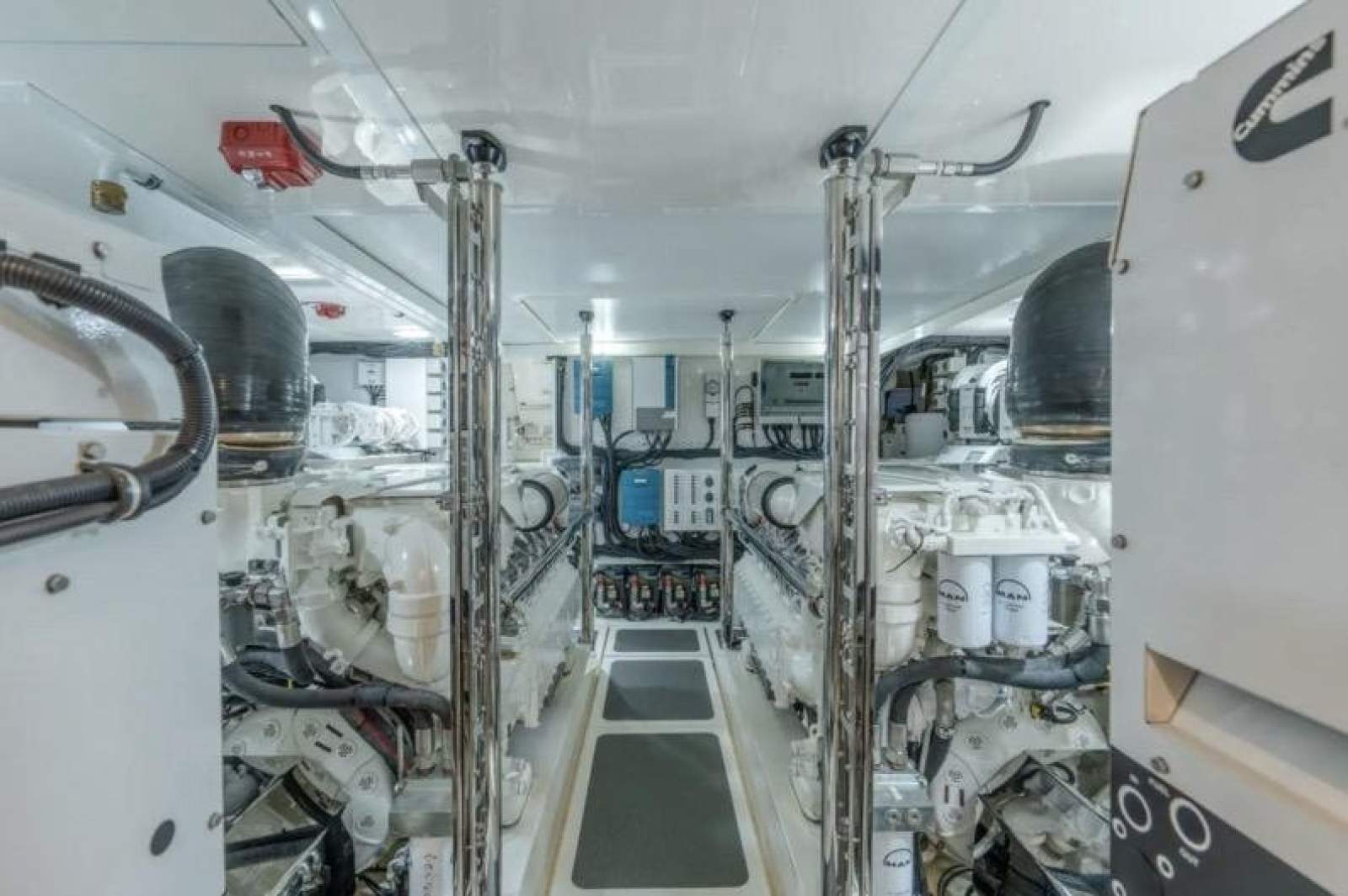 Riviera 78 Motor Yacht Enclosed Bridge Deck -Ultimate owner-operated offshore-capable cruising