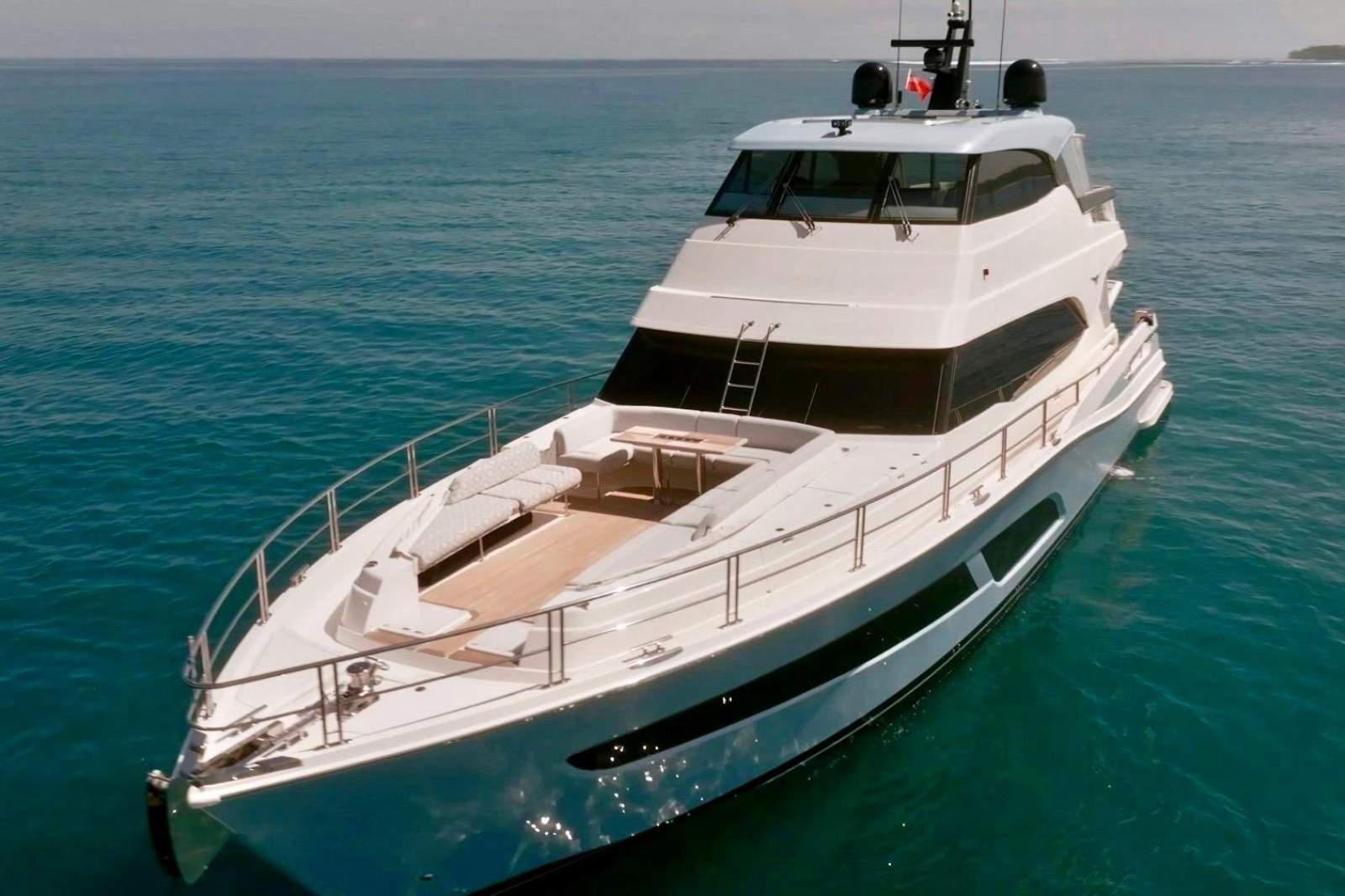 Bmc Riley Riviera Riviera 78 Motor Yacht Enclosed Bridge Deck -Ultimate owner-operated ...