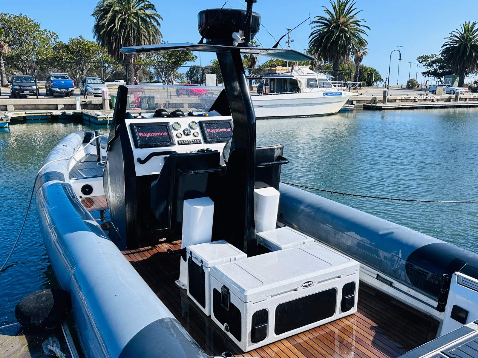 SATOMI HIGH PERFROMANCE 37FT RIB