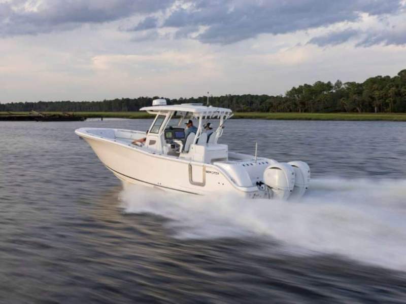Sea Fox 328 Commander