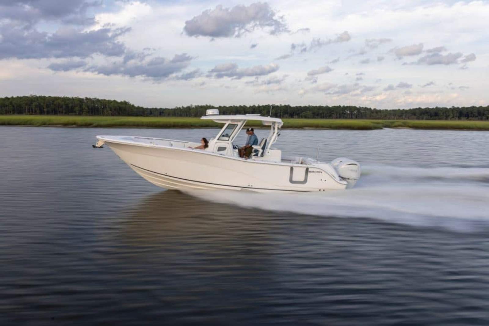 New Sea Fox 328 Commander