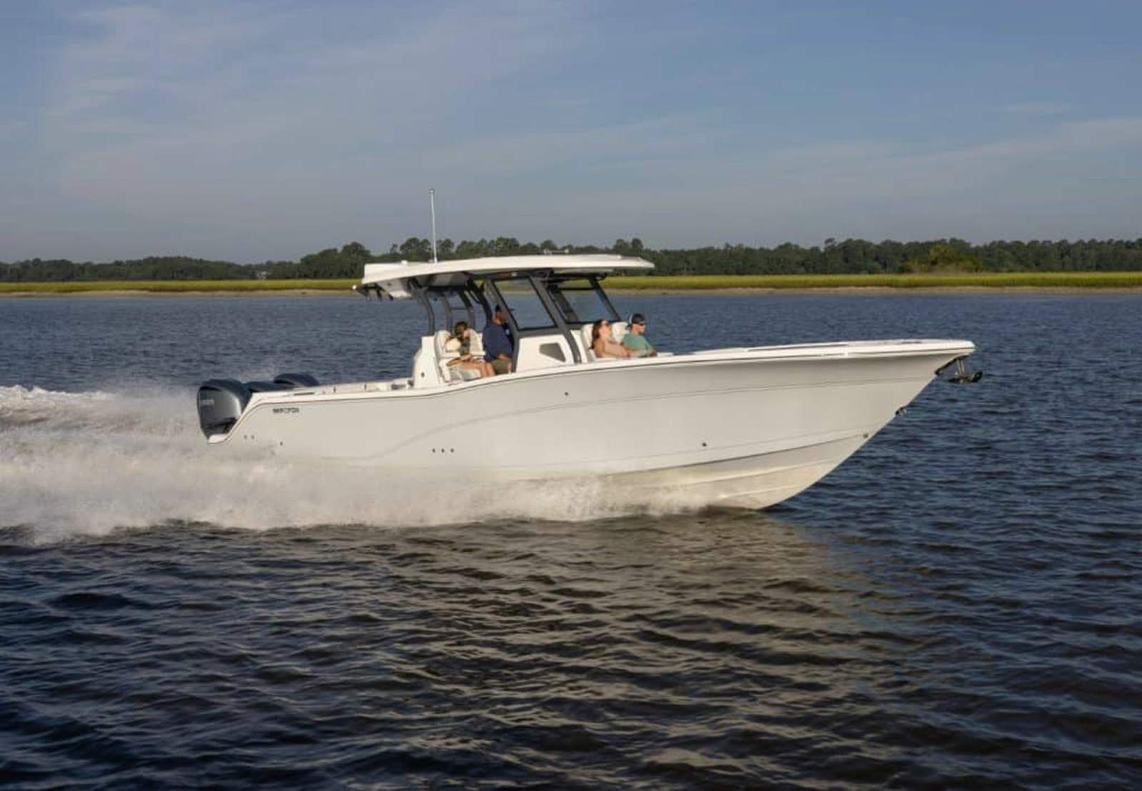 New Sea Fox 368 Commander