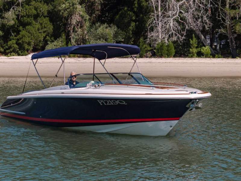 Chris Craft Corsair 28