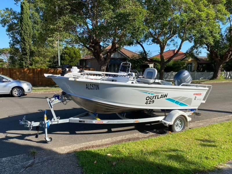 Stacer 429 Outlaw Side Console