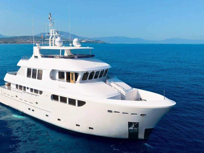 Jade Tri-Deck Motor Yacht Bandido 90
