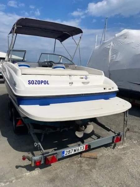 Bayliner 652 Cuddy Cabin