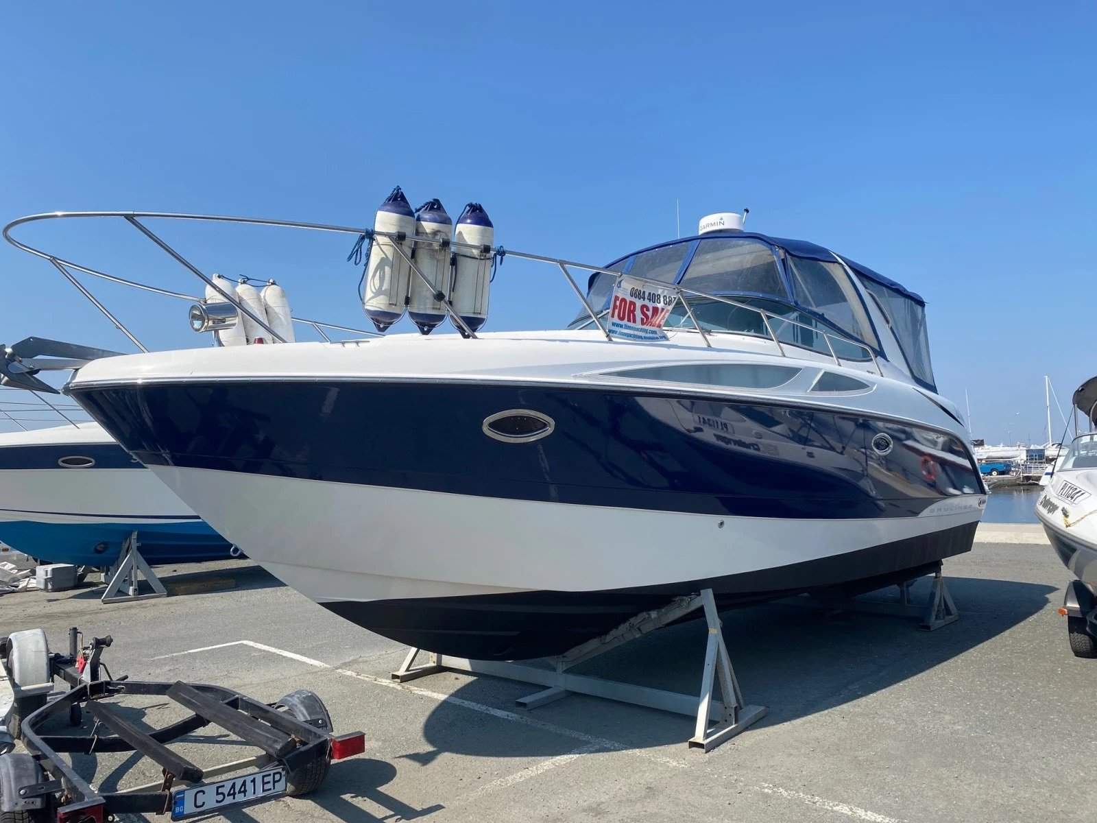 Bayliner 320 Express Cruiser