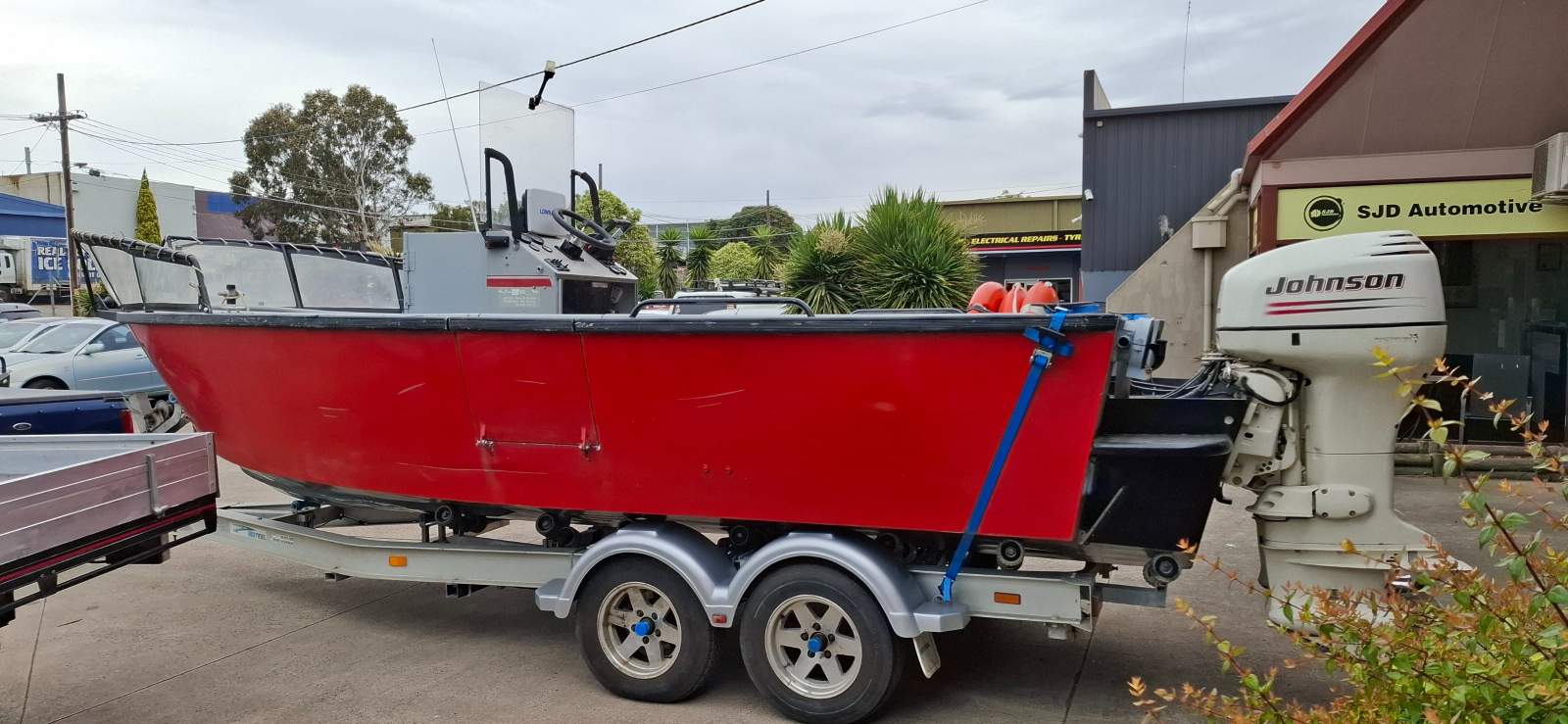 Alufarm Fishing Vessel Diving / work vessel center console by Fisher boa