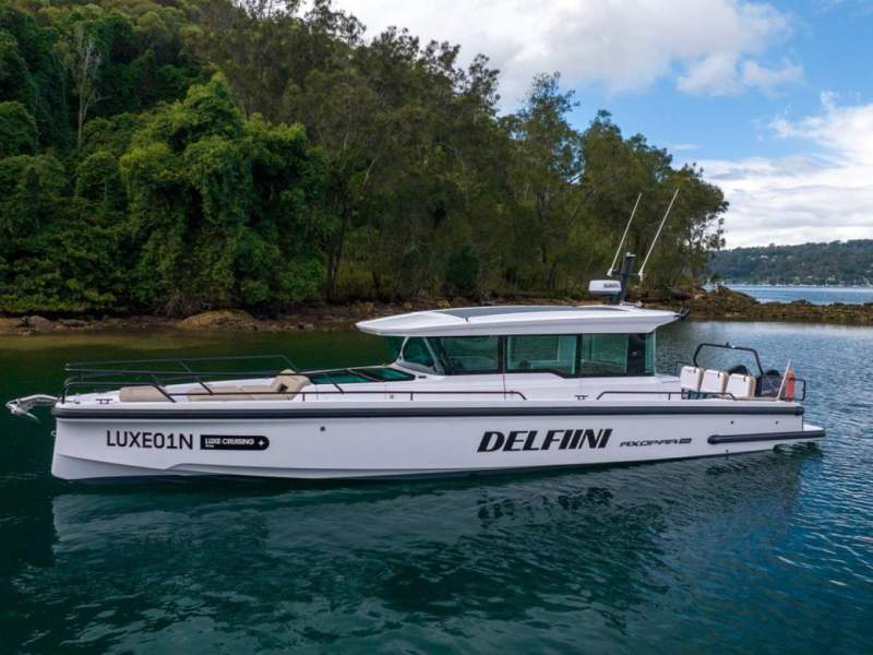 Axopar 37 XC Cross Cabin 'DELFINI'