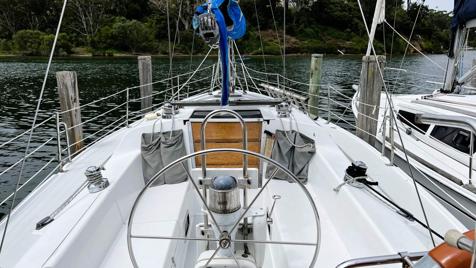 Catalina 320