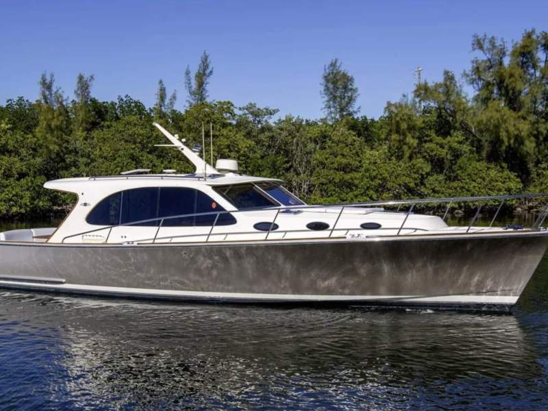 Palm Beach Motor Yachts 42