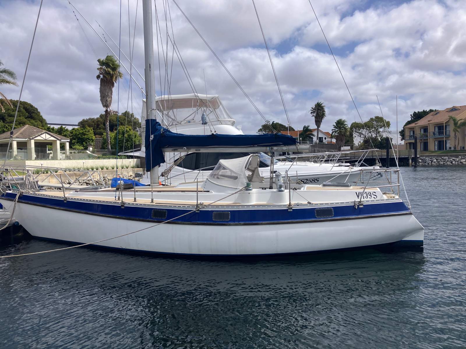 Duncanson 37 Centre Cockpit