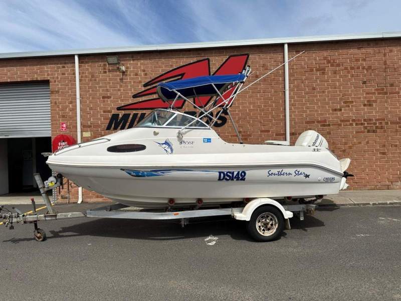 Southern Star 485 SF Classic Half Cabin