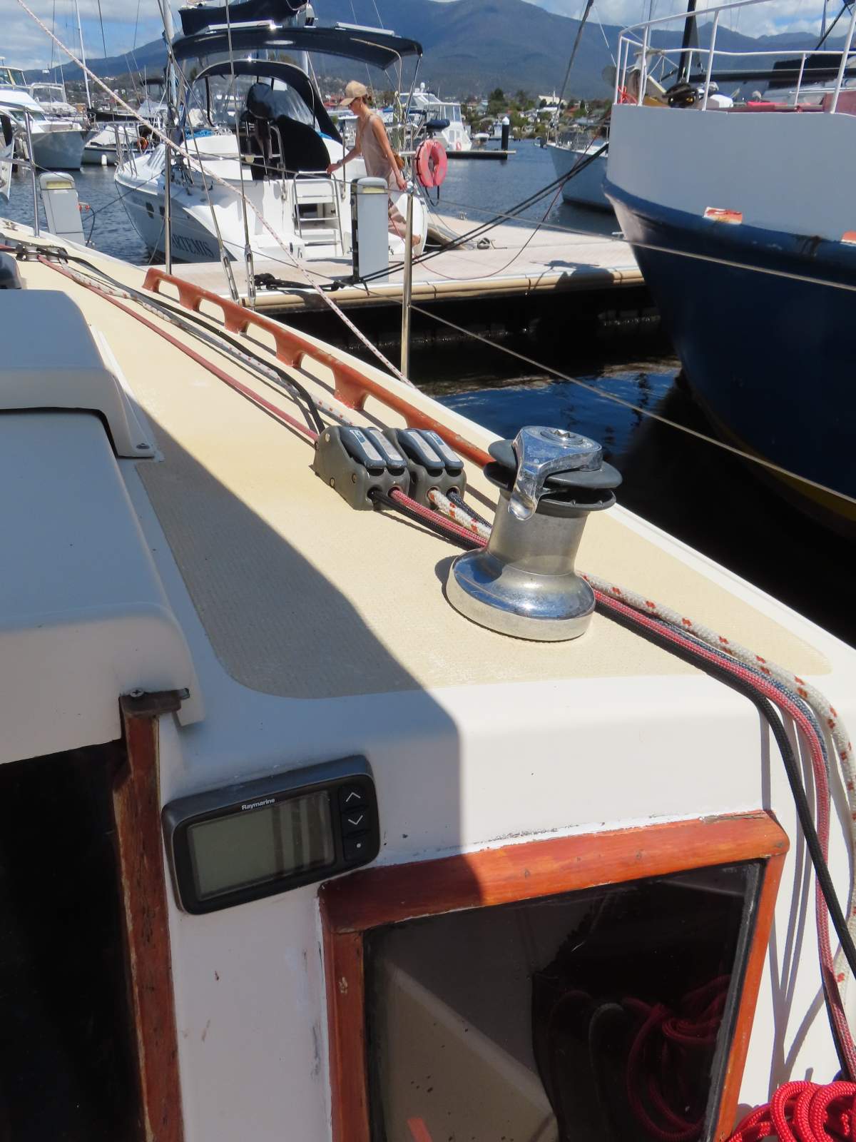 Traditional 30 EXTENSIVELY UPGRADED, IMPRESSIVE CRUISER/RACER! For Sale ...