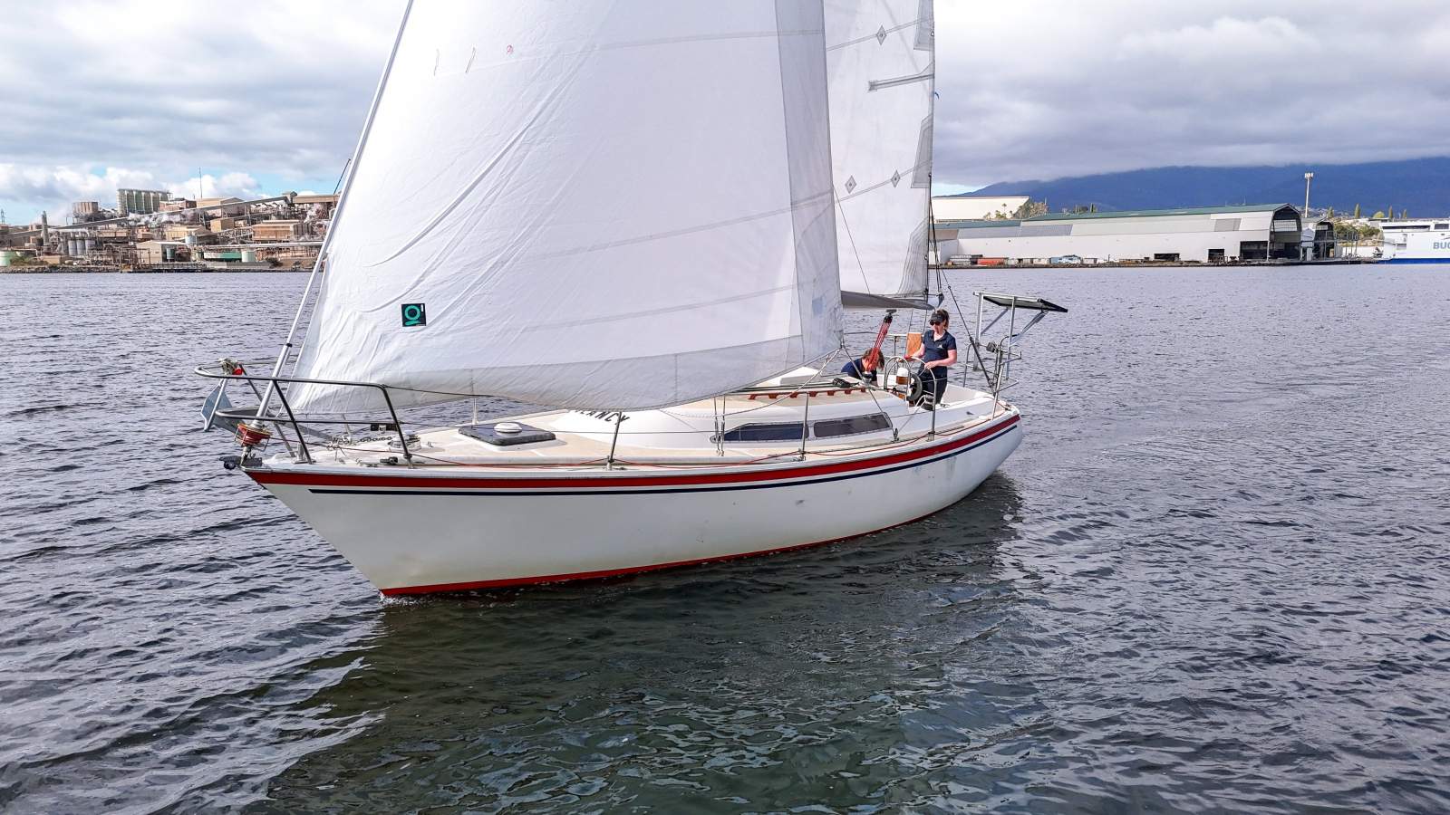 Traditional 30 EXTENSIVELY UPGRADED, IMPRESSIVE CRUISER/RACER! For Sale ...