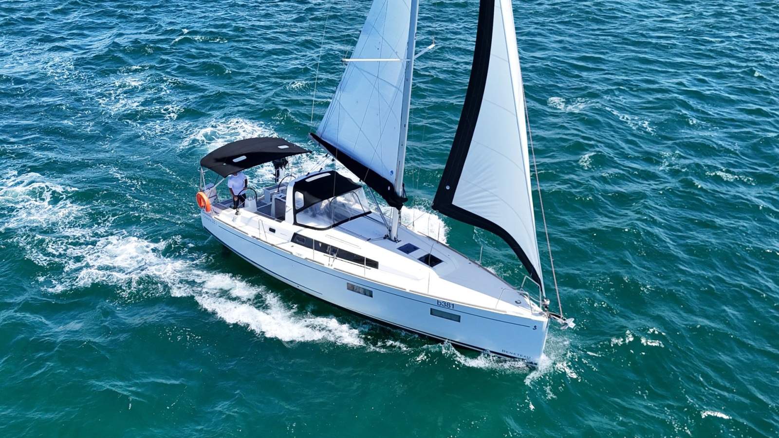 Beneteau Oceanis 38.1