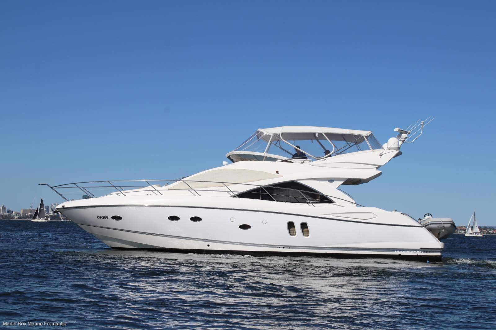 Sunseeker Manhattan 53 with Bow and Stern Thrusters