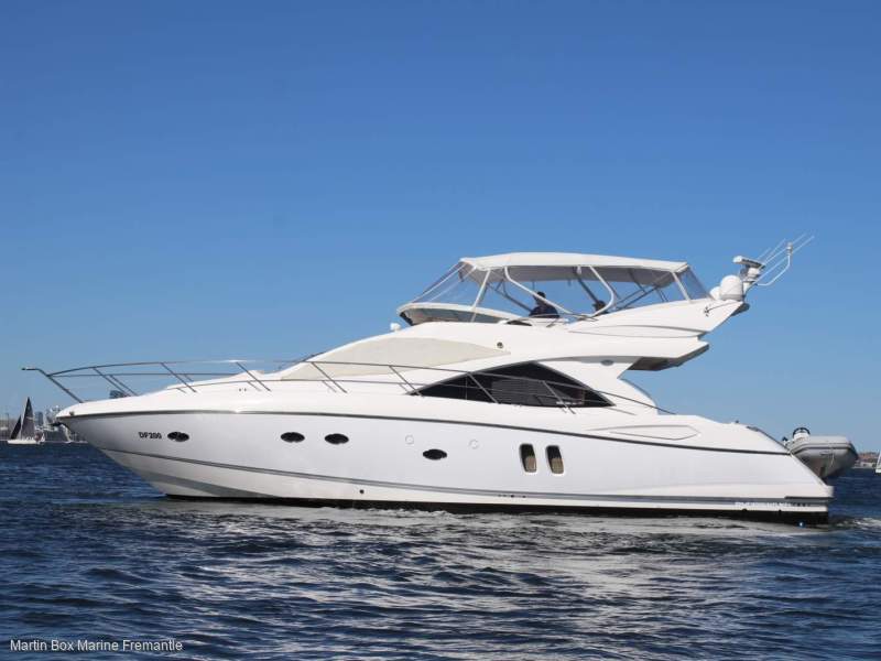 Sunseeker Manhattan 53 with Bow and Stern Thrusters