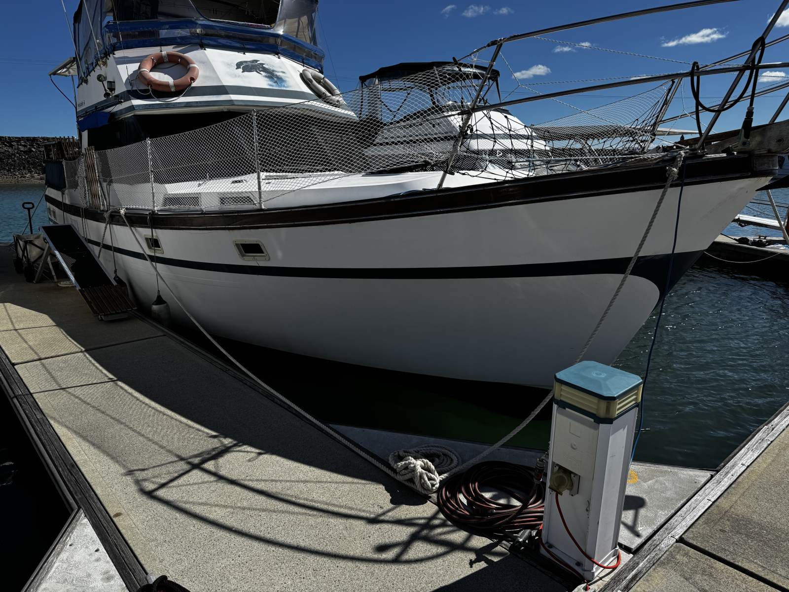 President 41 Flybridge Cruiser