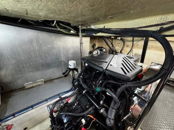 Off Site Regal 4460 Sports Cruiser Boat Brokers of Tasmania