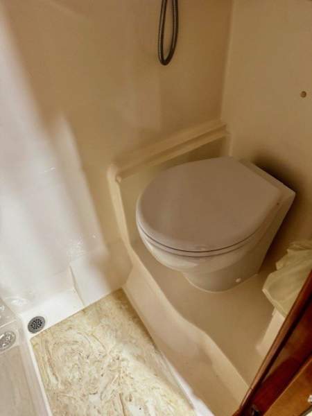 Off Site Regal 4460 Sports Cruiser Boat Brokers of Tasmania