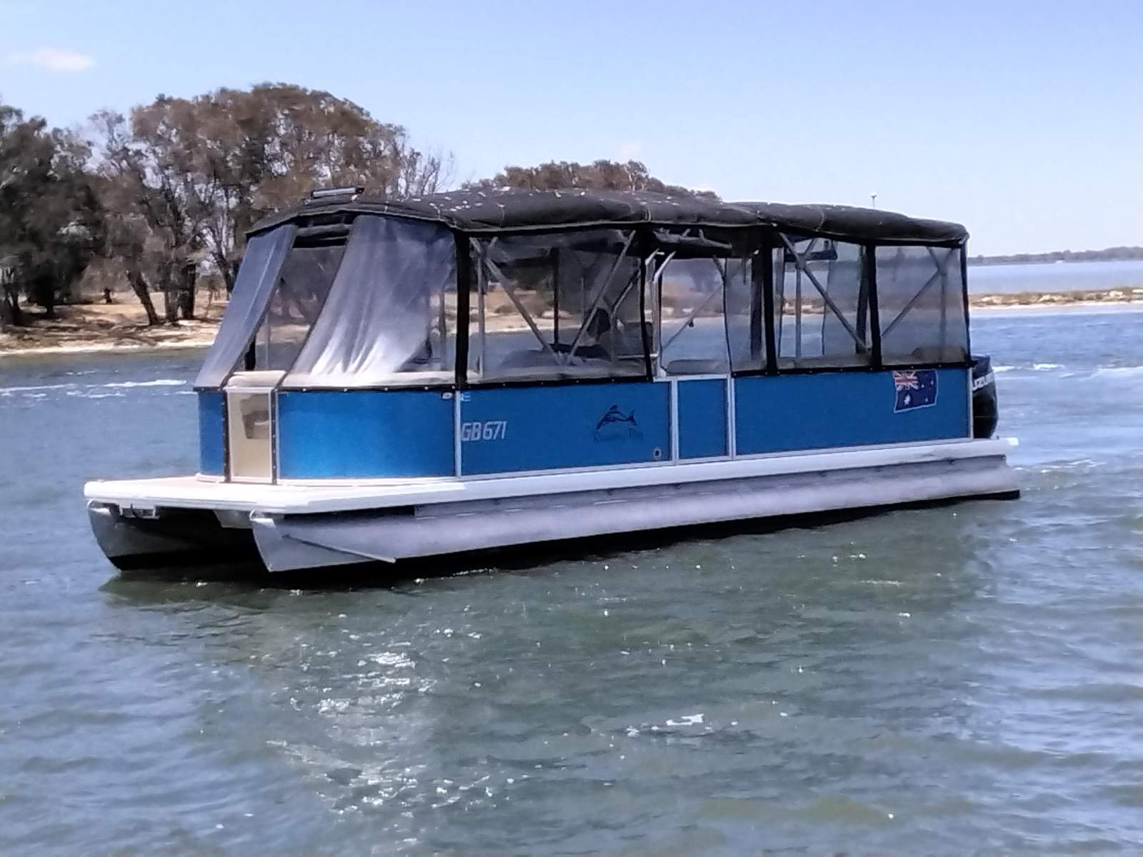 Runaway Bay Pontoon Boats 8m