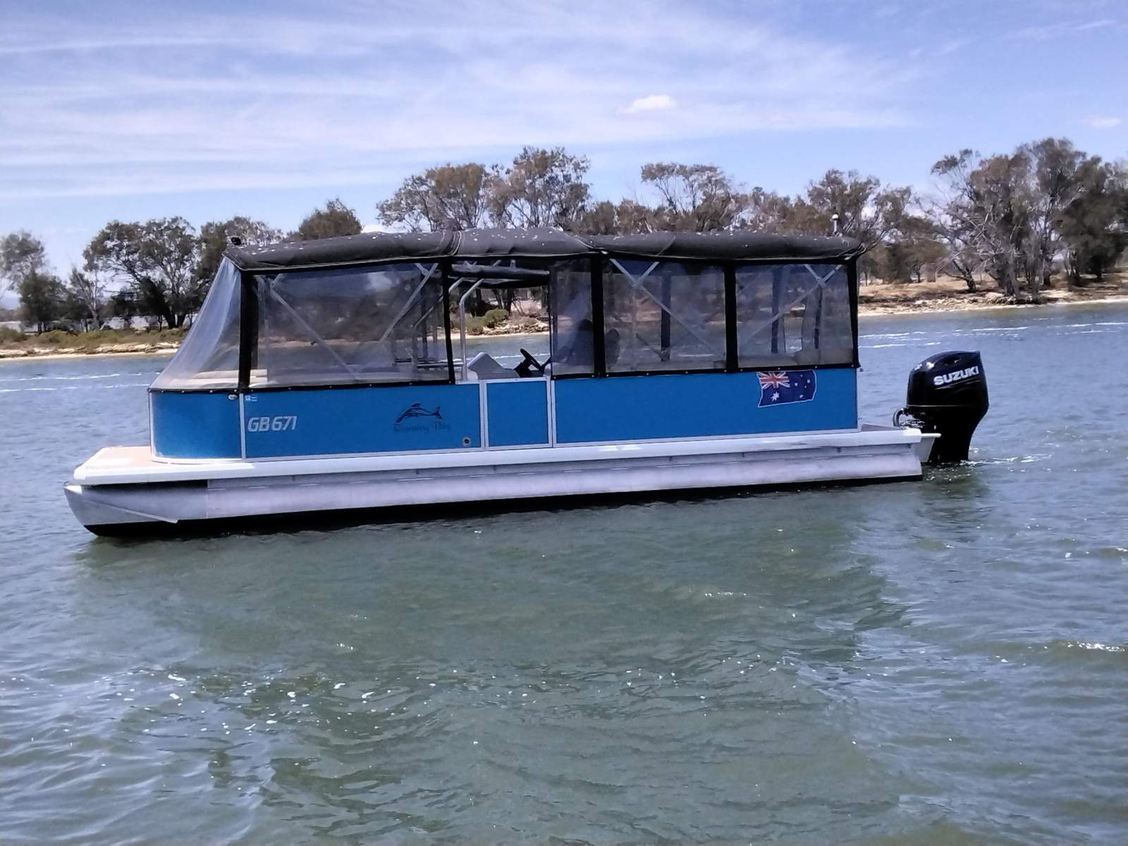 Runaway Bay Pontoon Boats 8m