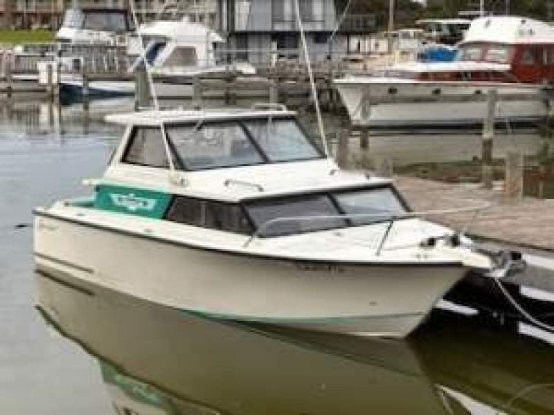 Sonar Cabin Cruiser
