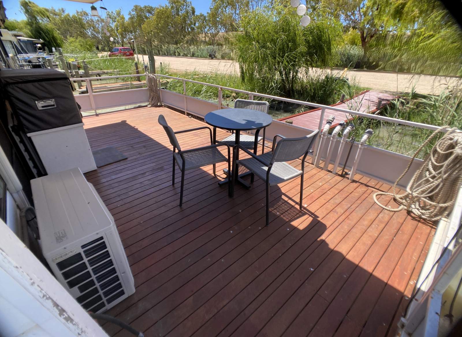 "Ahhh... The Serenity" 3 x Bed 1 x Bath, Houseboat.