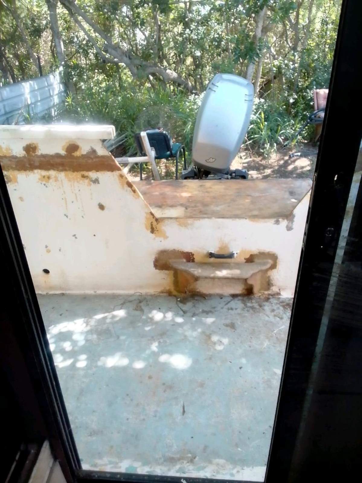 House Boat 36 ft Fiberglass (Maryborough QLD)