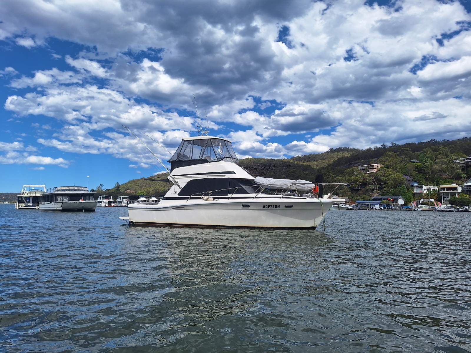 Riviera 33 Flybridge