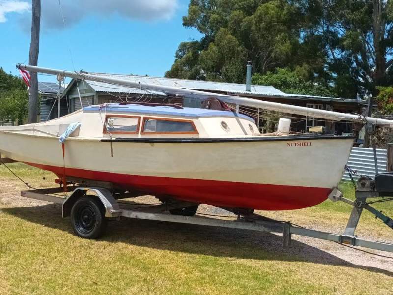 Hartley 16 - Cruising Sailing Camping Fishing