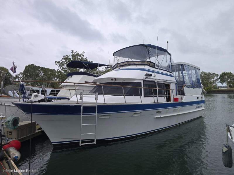 Ranger 40 Sundeck
