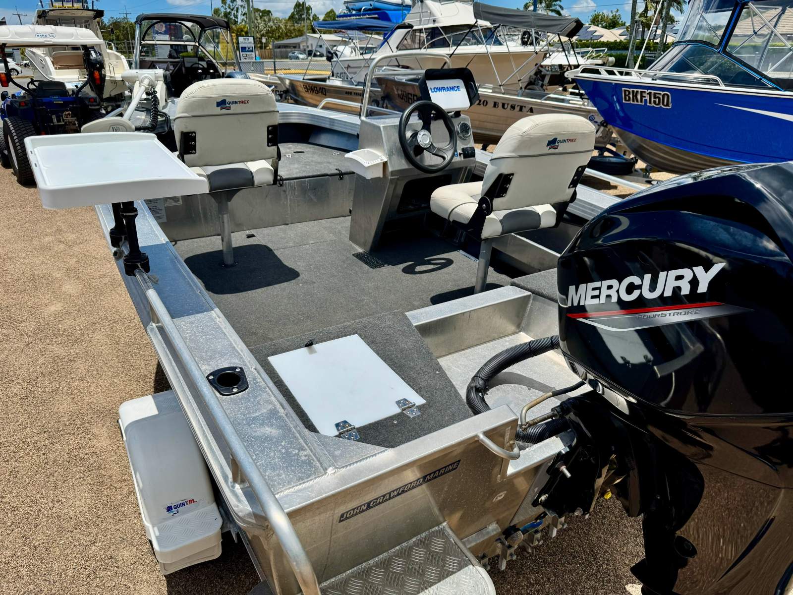 Quintrex 420 Renegade SC