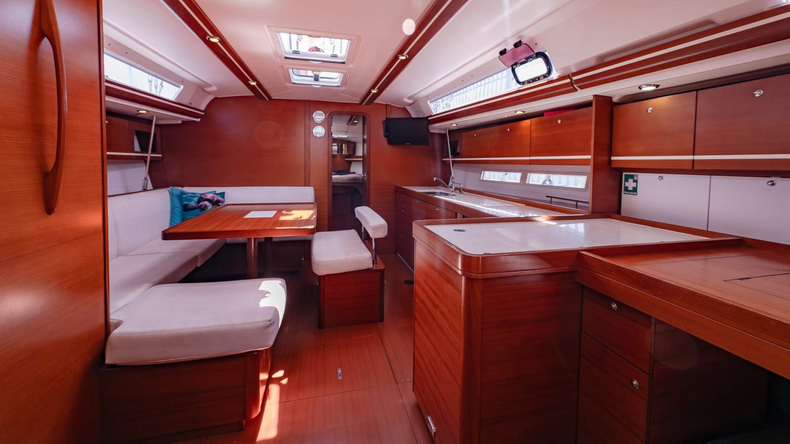 Dufour Grand Large 445