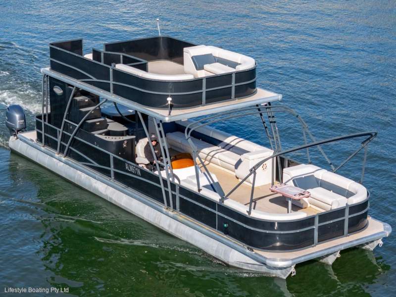 Party Pontoon With Slide