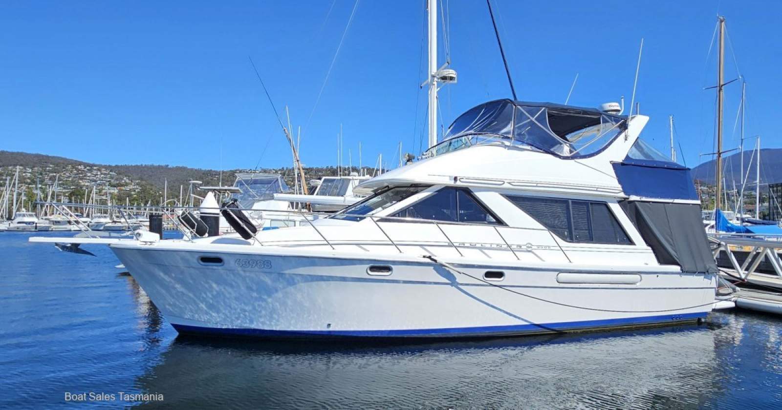 Bayliner 3988 Command Bridge Motoryacht