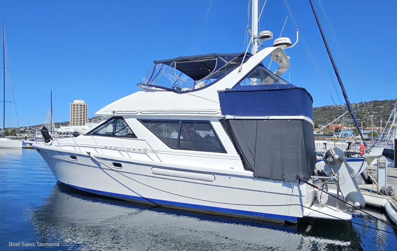 Bayliner 3988 Command Bridge Motoryacht