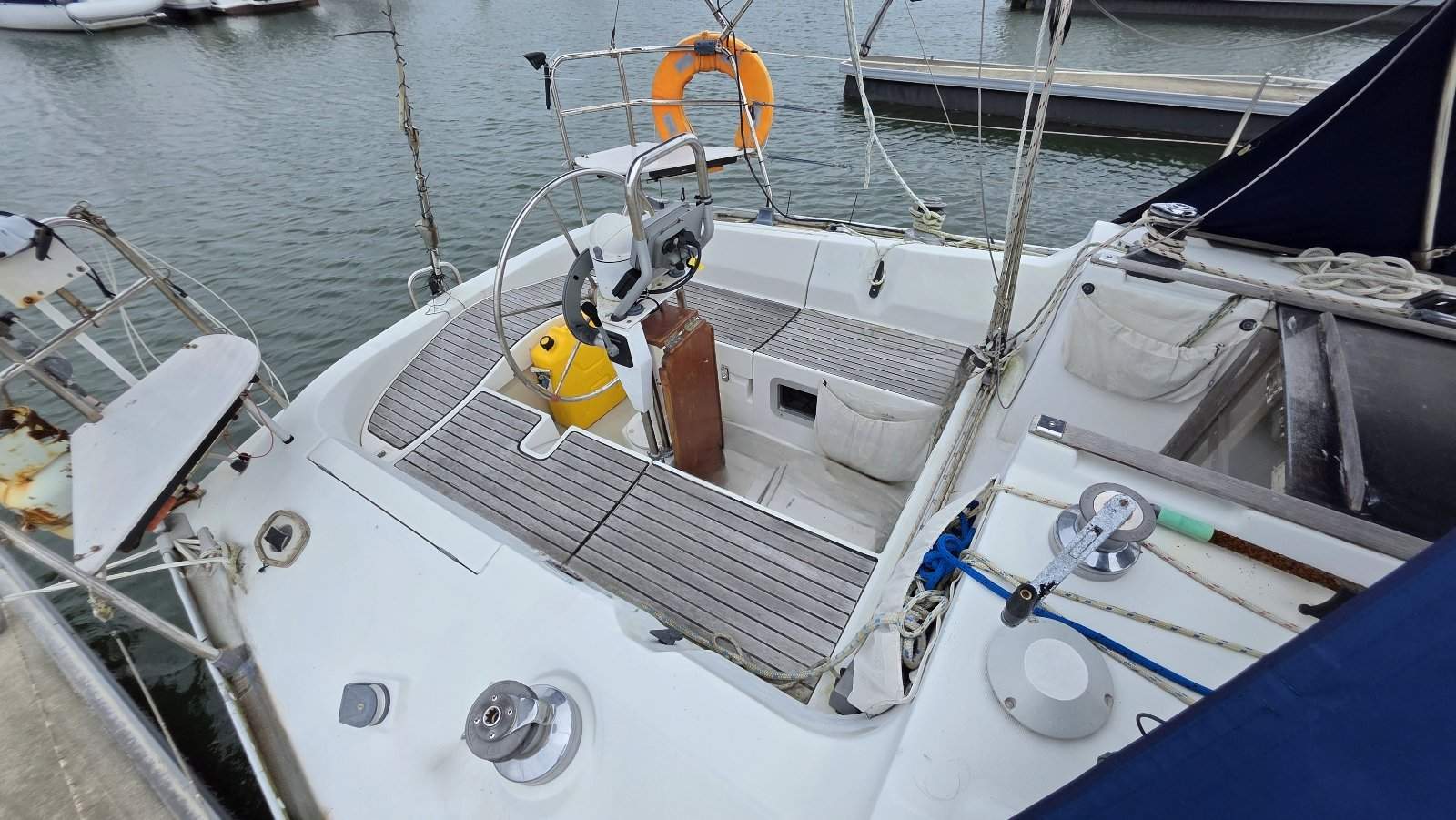 Beneteau Oceanis 35 for sale