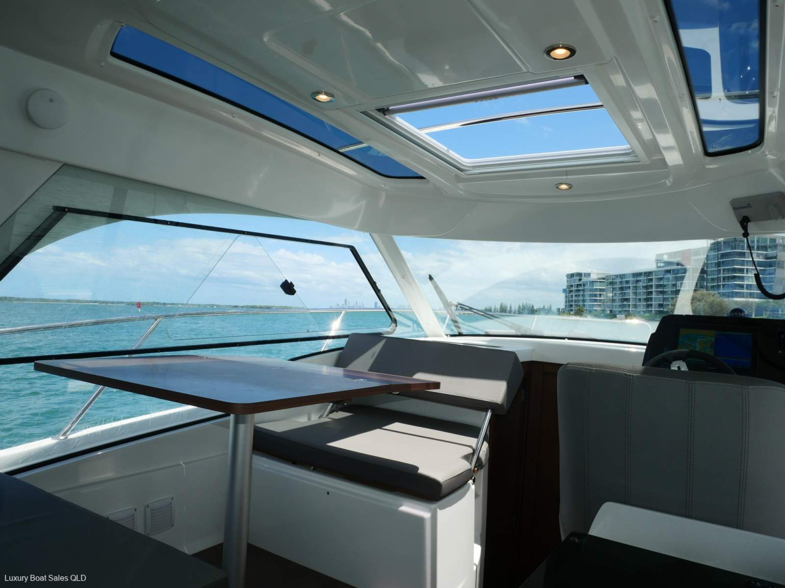 Beneteau Antares 9 OB V2