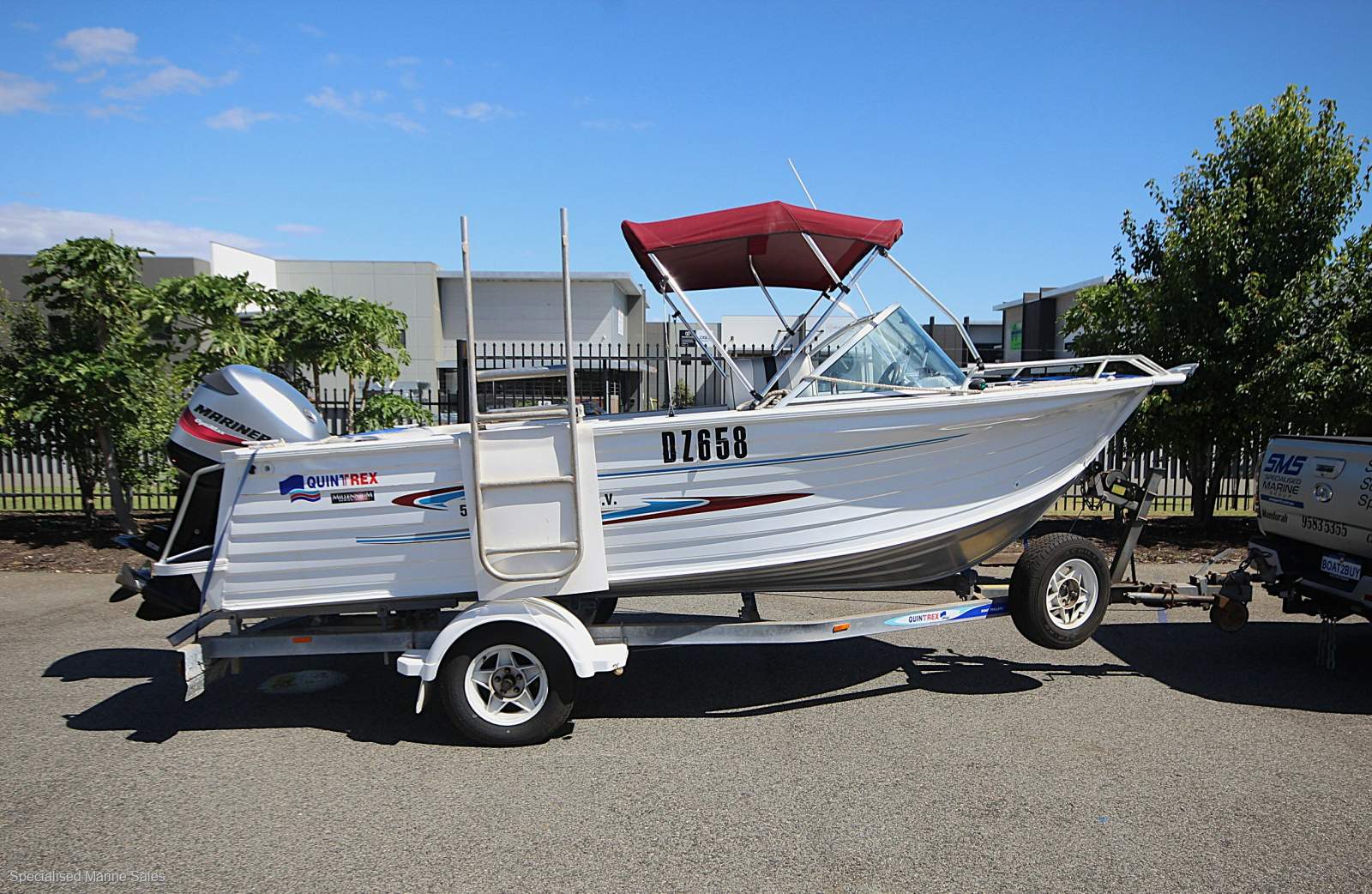 Quintrex 520 Coast Runner Cv *** CRAY TIPPER AND WINCH *** $ 26,900 ***